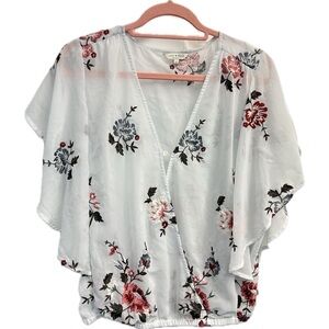 Lucky Brand Women’s Floral Embroidered V Cut Blouse Size L